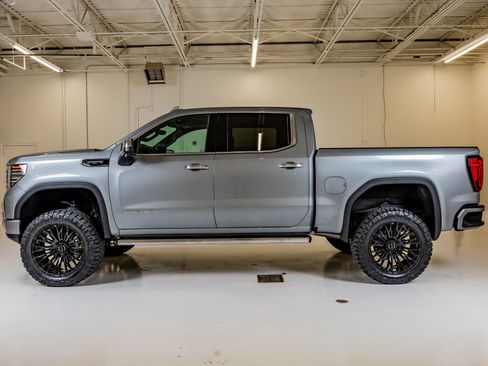 Used 2023 GMC Sierra 1500 Denali Ultimate AWD/4WD image 6