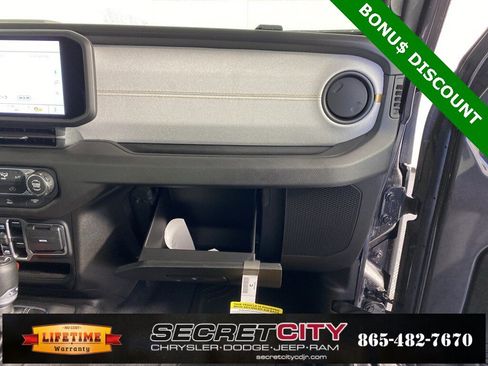 New 2026 Jeep Wrangler Unlimited Sport image 32