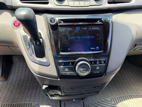 Used 2015 Honda Odyssey Touring image 29