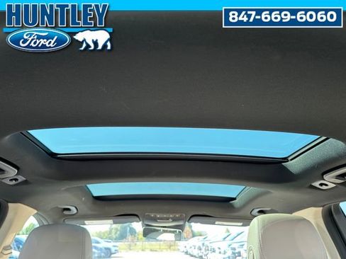 Used 2021 Mercedes-Benz GLC 300 4MATIC w/ Driver Assistance Package image 13