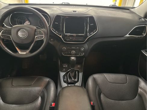 Used 2020 Jeep Cherokee Limited AWD/4WD image 8