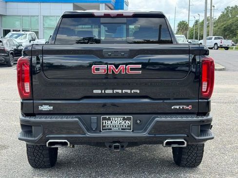 Used 2024 GMC Sierra 1500 AT4 w/ Technology Package AWD/4WD image 3