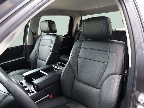 Used 2023 Toyota Tundra Limited w/ Power Package AWD/4WD image 19