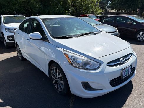 Used 2017 Hyundai Accent Value Edition FWD image 2