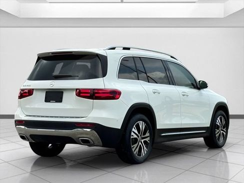 Certified 2025 Mercedes-Benz GLB 250 image 3