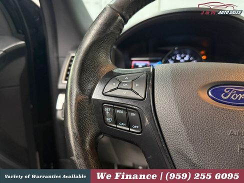 Used 2017 Ford Explorer XLT w/ Equipment Group 202A AWD/4WD image 27
