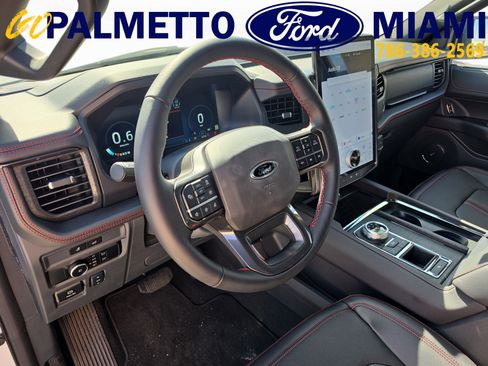 Used 2024 Ford Expedition Limited RWD image 19