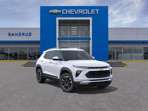 New 2026 Chevrolet TrailBlazer LT w/ Convenience Package AWD/4WD image 1
