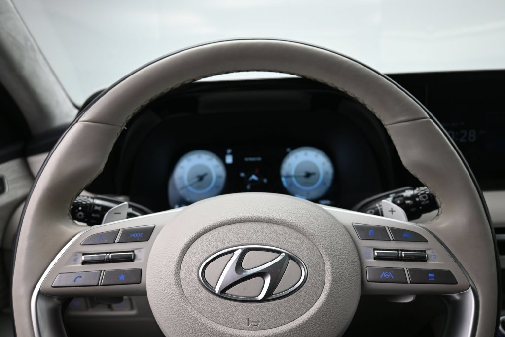 Used 2024 Hyundai Palisade Calligraphy AWD/4WD image 13