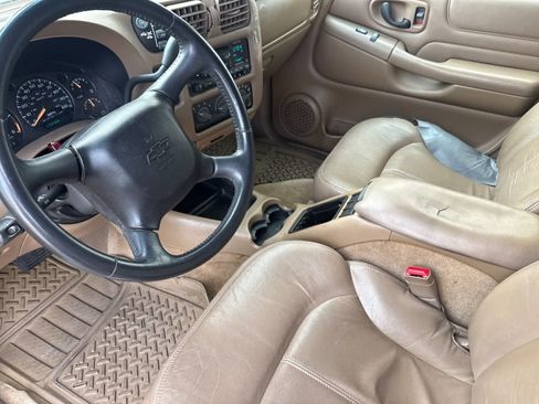 Used 2002 Chevrolet Blazer LS w/ Preferred Equipment Group AWD/4WD image 11