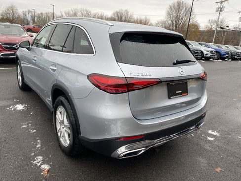 Used 2025 Mercedes-Benz GLC 300 4MATIC image 5