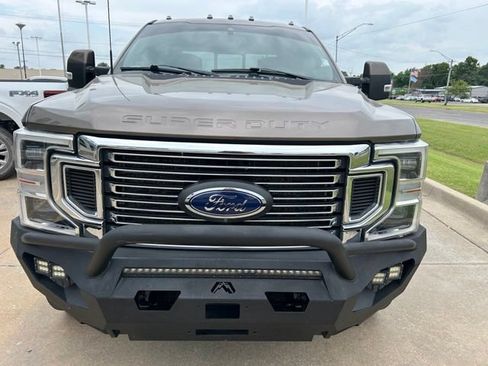 Used 2022 Ford F350 Lariat w/ Lariat Ultimate Package AWD/4WD image 3