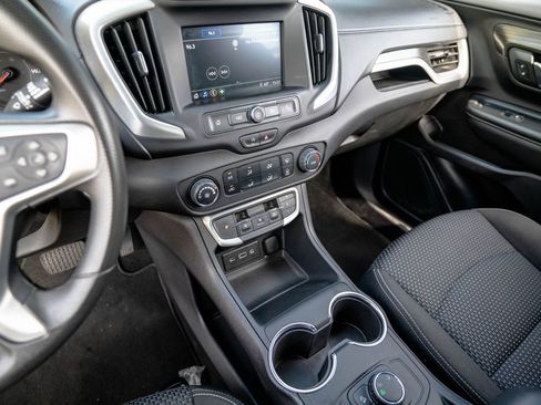 Certified 2024 GMC Terrain SLE image 19