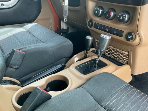 Used 2011 Jeep Wrangler Sahara w/ Connectivity Group AWD/4WD image 24