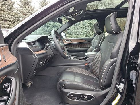 Certified 2023 Jeep Grand Cherokee Summit w/ Luxury Tech Group V image 11