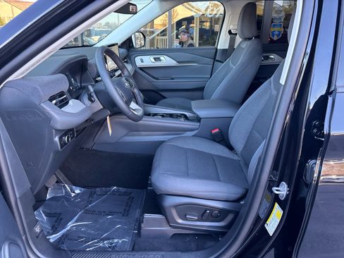 New 2026 Ford Explorer Active image 18