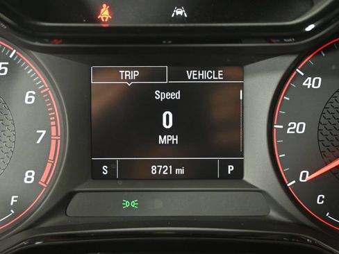 Used 2024 Chevrolet Trax RS w/ Driver Confidence Package FWD image 25