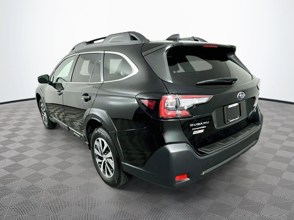 Used 2024 Subaru Outback Premium AWD/4WD image 7
