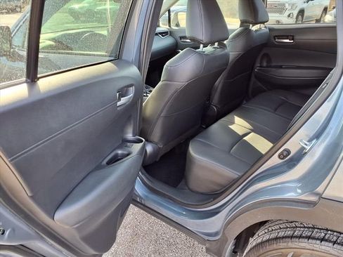 Used 2025 Toyota Corolla Cross XLE image 68