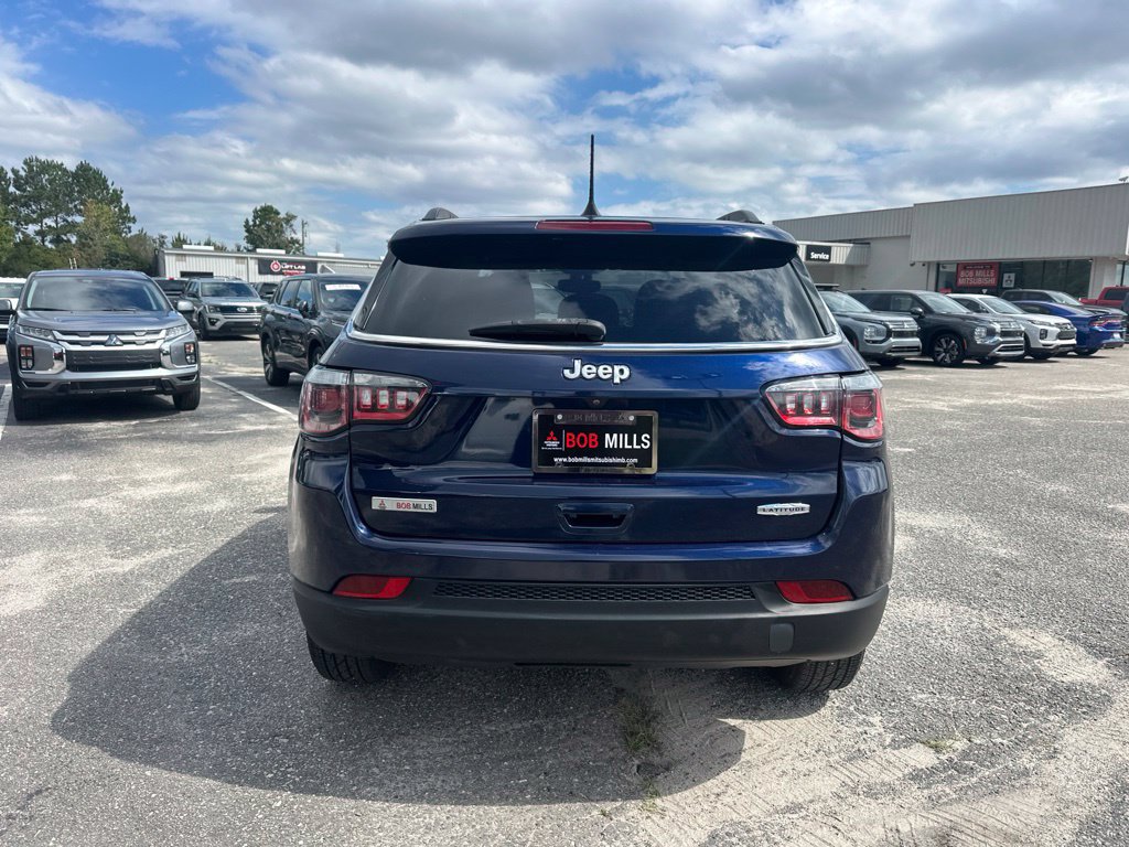 Used 2020 Jeep Compass Latitude FWD image 4