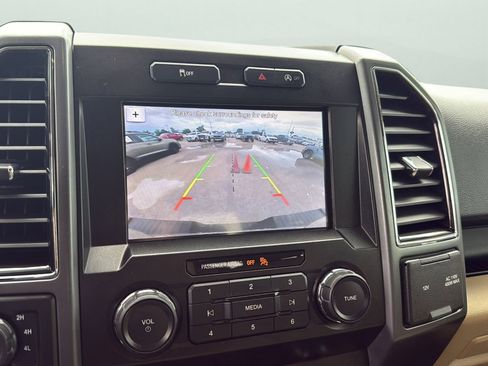 Certified 2019 Ford F150 XLT w/ Equipment Group 302A Luxury AWD/4WD image 18