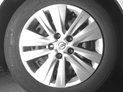 Used 2025 Nissan Sentra S image 13