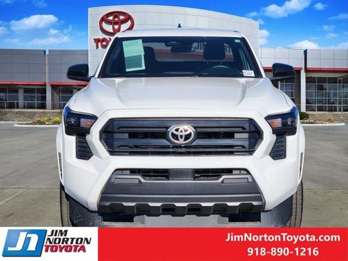 Used 2025 Toyota Tacoma SR RWD image 2