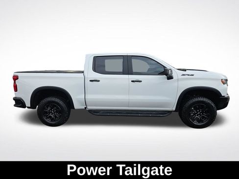 Used 2023 Chevrolet Silverado 1500 ZR2 w/ Technology Package AWD/4WD image 7
