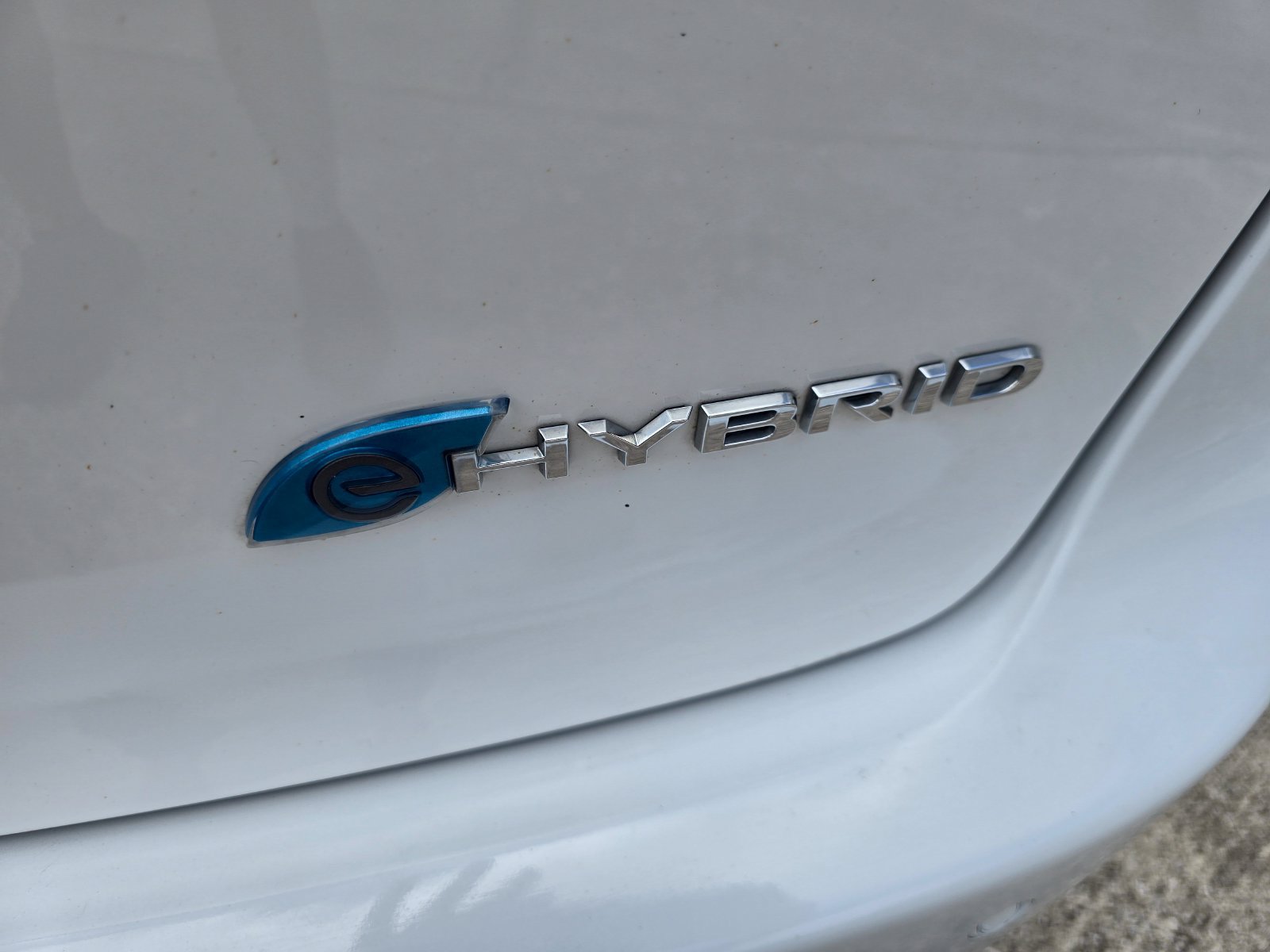 Used 2024 Chrysler Pacifica Limited FWD image 15