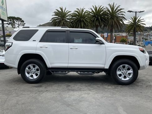 Used 2019 Toyota 4Runner SR5 Premium AWD/4WD image 3