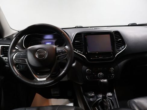 Used 2020 Jeep Cherokee Limited image 17