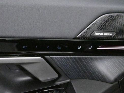 Used 2026 BMW 530i xDrive w/ M Sport Package image 30