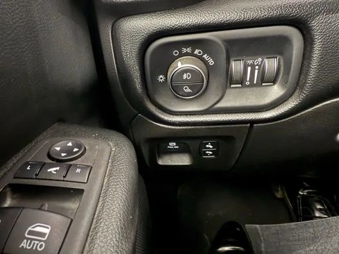 Used 2019 RAM 1500 Big Horn image 15