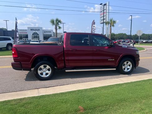 Used 2025 RAM 1500 Big Horn AWD/4WD image 5