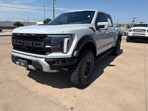 Used 2026 Ford F150 Raptor AWD/4WD image 3