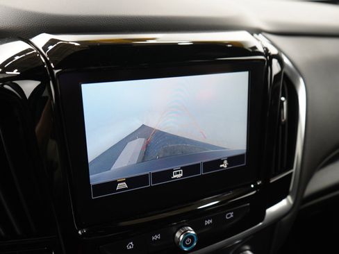 Used 2023 Chevrolet Traverse LT AWD/4WD image 23