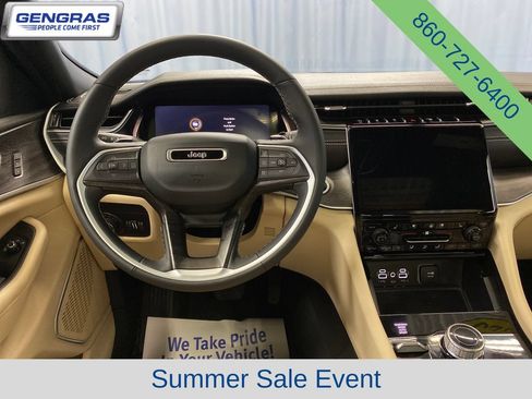 Used 2025 Jeep Grand Cherokee L Limited w/ Luxury Tech Group II AWD/4WD image 36