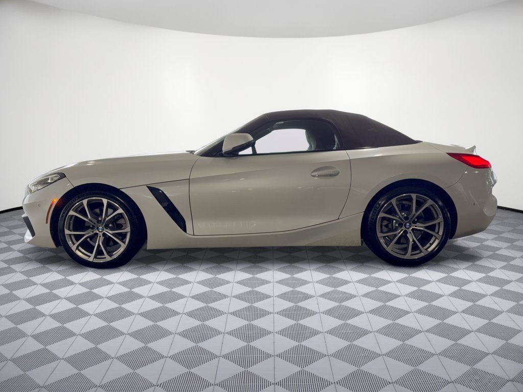Used 2019 BMW Z4 sDrive30i w/ Premium Package RWD image 2