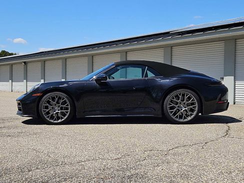 Certified 2025 Porsche 911 Carrera RWD image 2