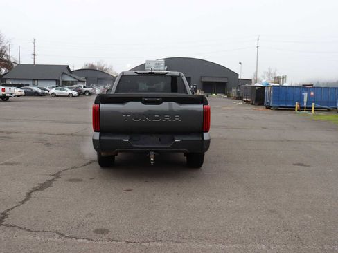 Used 2022 Toyota Tundra SR5 w/ SR5 Convenience Package image 6