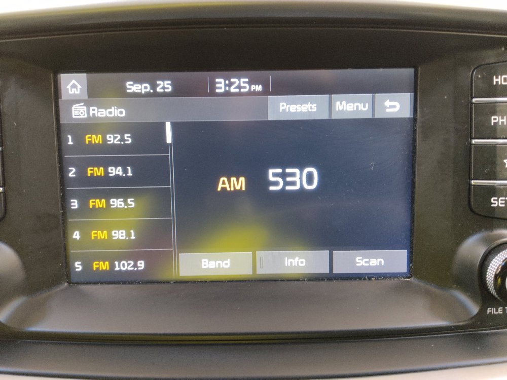 Used 2019 Kia Sorento AWD V6 image 25