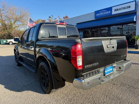 Used 2014 Nissan Frontier SL image 17