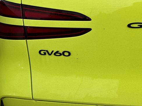 Used 2023 Genesis GV60 Advanced image 7