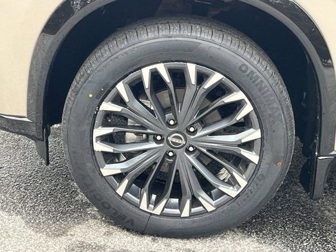 Certified 2024 Nissan Rogue Platinum w/ Platinum Premium Package image 32