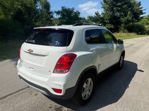 Used 2017 Chevrolet Trax LT FWD image 4