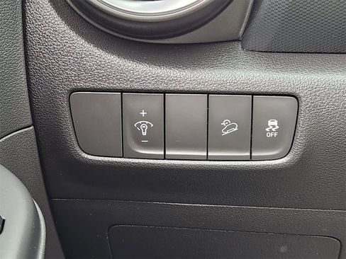 Used 2023 Hyundai Kona SEL image 29