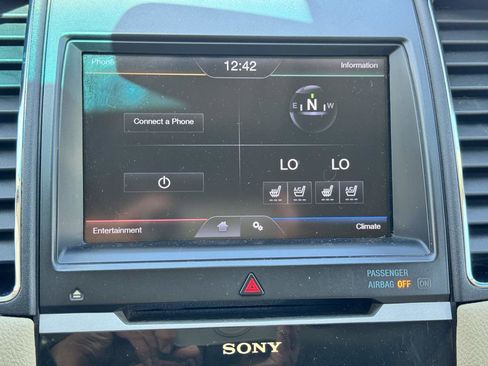 Used 2013 Ford Taurus Limited FWD image 42