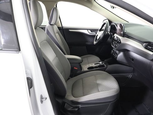 Used 2020 Ford Escape SE image 29