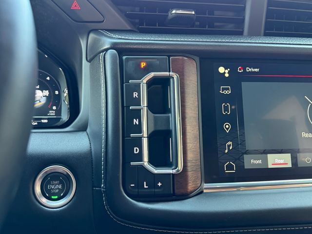 Certified 2024 GMC Yukon Denali Ultimate AWD/4WD image 18