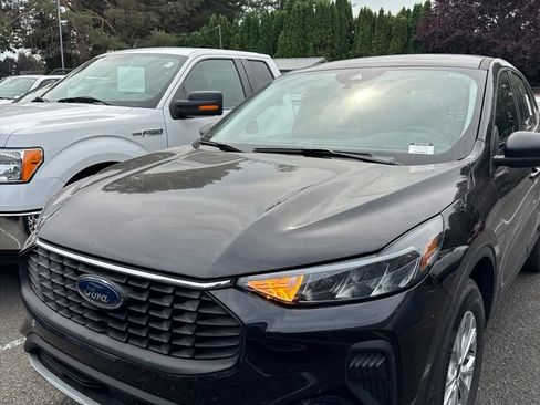 Used 2025 Ford Escape Active AWD/4WD image 1